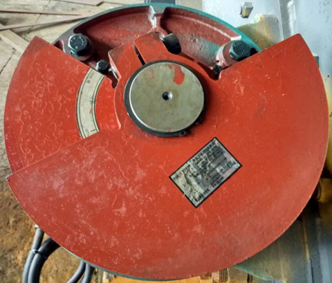 GZG低矮式慣性振動(dòng)給料機(jī)調(diào)節(jié)偏心塊